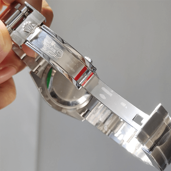 Explorer-m224270-0001