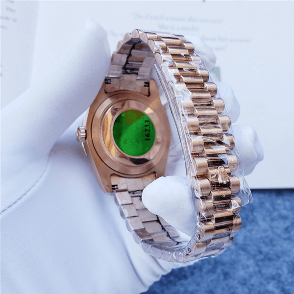 DAY-DATE - m228235-0003