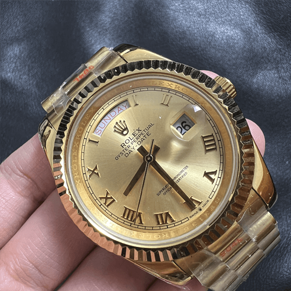 DAY-DATE - m228238-0006