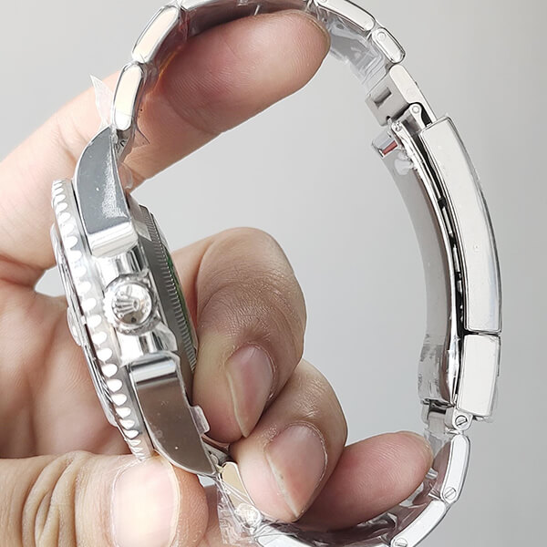 Sea-Dweller Watch - m126600-0002