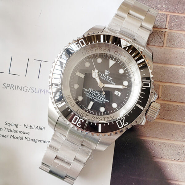 Sea-Dweller Watch - m136660-0004