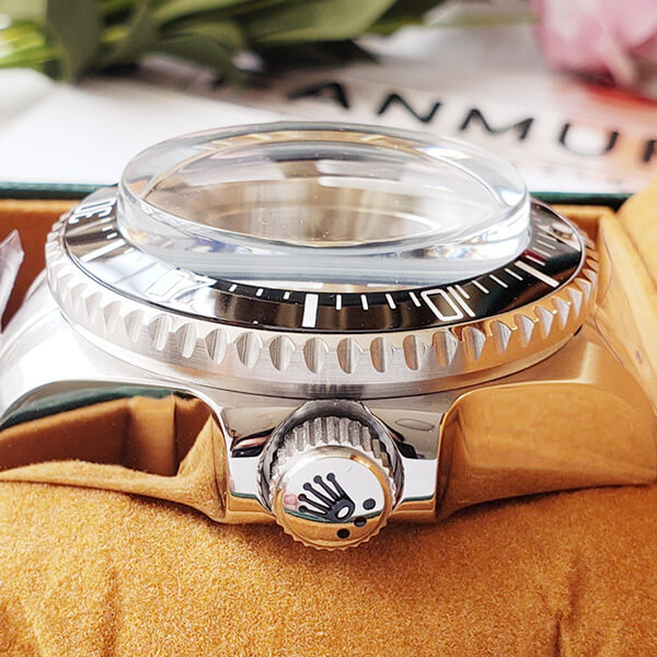 Sea-Dweller Watch - m136660-0004