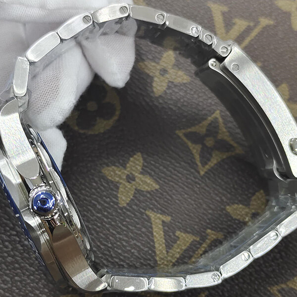 SEAMASTER - 210.30.42.20.03.001