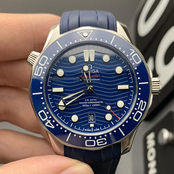 SEAMASTER - DIVER 300M - 210.32.42.20.03.001